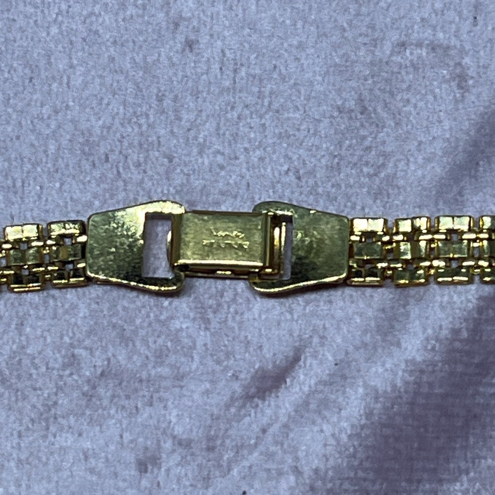 Elegant Napier Gold Chain Necklace - Picture 4 of 5